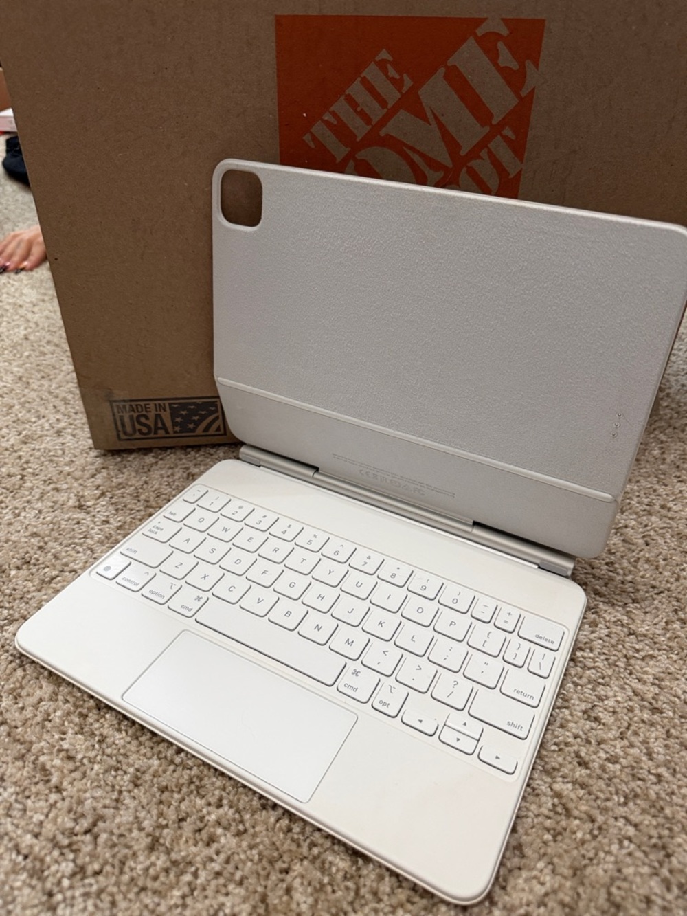 Apple Magic Keyboard Case for 11 inch iPad